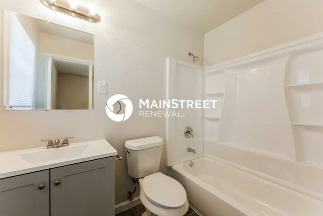 Building Photo - 3 Bedroom Pet-Friendly Home in Farmers Branch, TX with Main Street Renewal