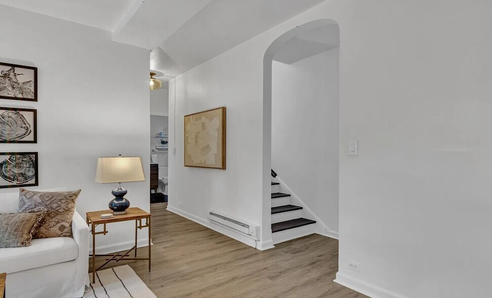 Building Photo - 3484 Martha Custis Dr