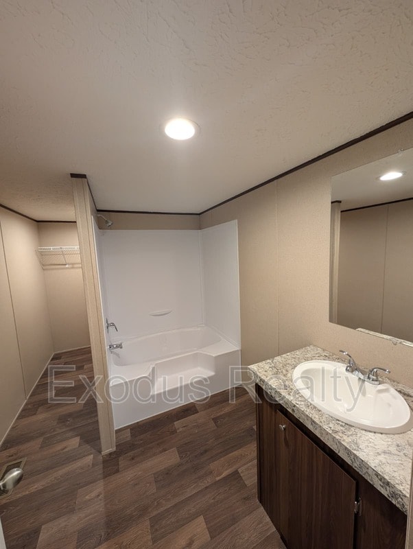 Building Photo - 20 Gibbs Rd