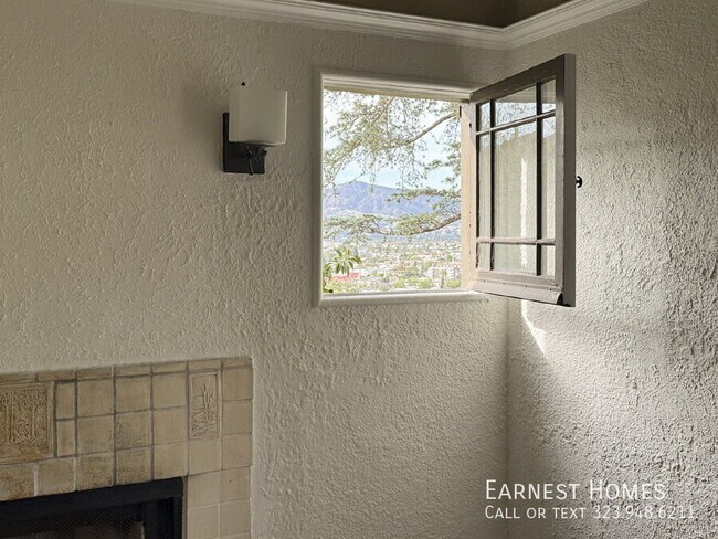 Building Photo - 1401 Dartmouth Dr