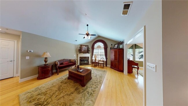 Building Photo - 100 Highlands Ridge Pl SE