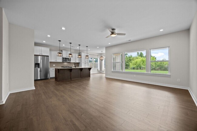 Building Photo - 217 Walker Grv Ln