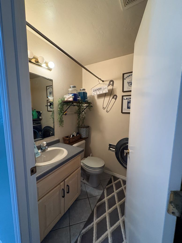 half bath - 13501 Velp Ave