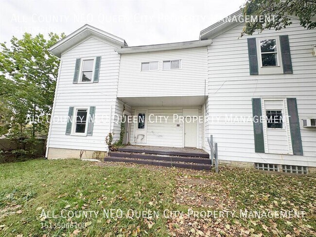 Primary Photo - 499 S Detroit St