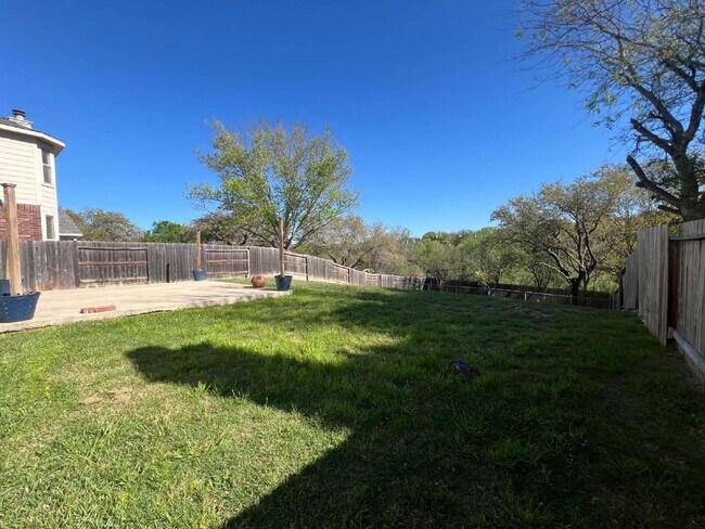 Building Photo - Charming 3-Bed /2 -Bath Sanctuary with Fireplace & Hardwood Floors, Between Evans and Bulverde at...