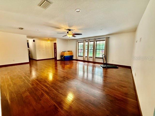 Building Photo - 543 Princewood Dr