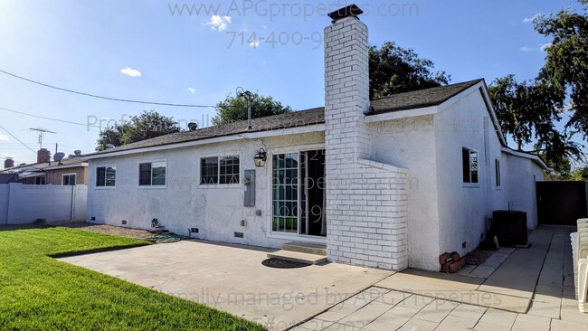 Building Photo - 4266 W Hill Ave