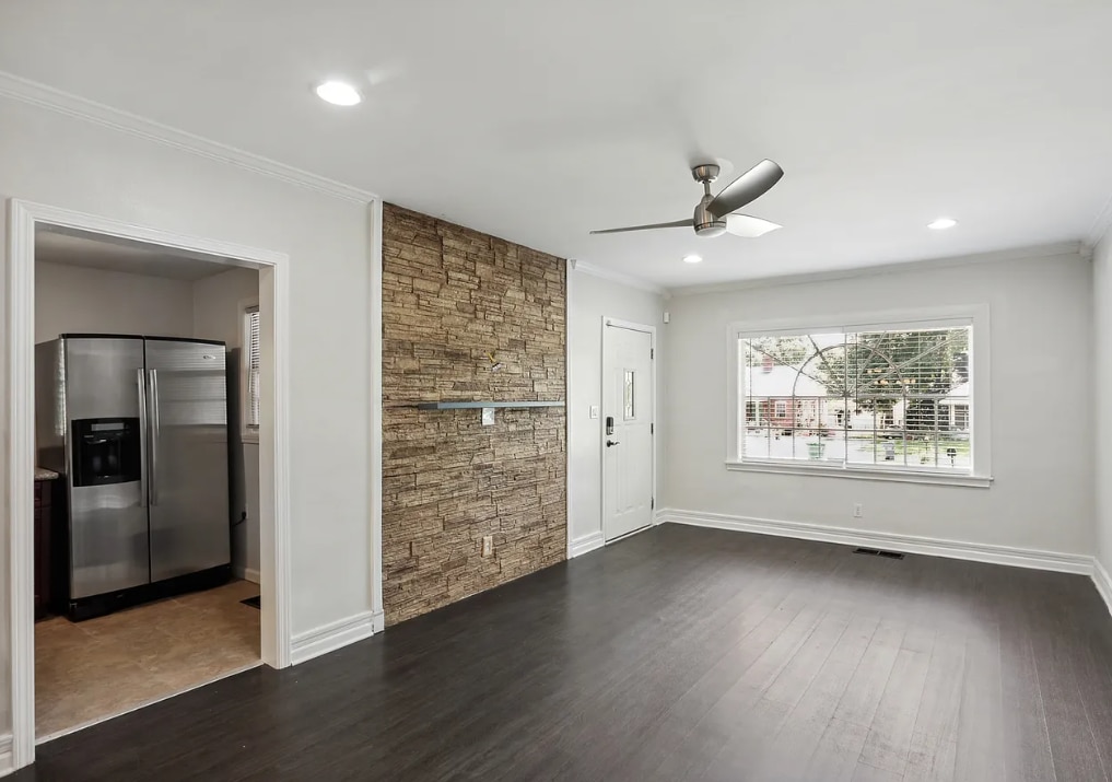 Building Photo - 1268 Eastland Rd SE