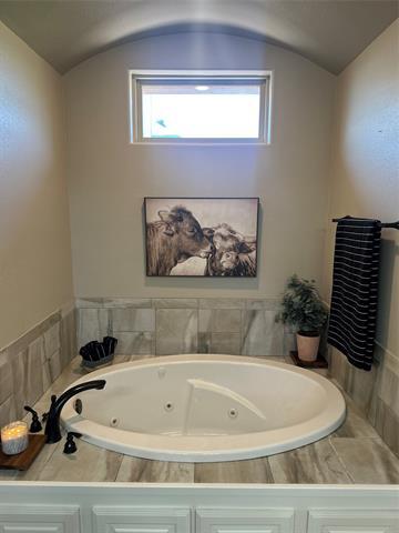 Building Photo - 6617 Cedar Elm Dr