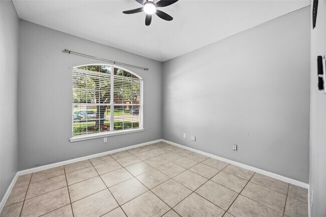 Building Photo - 1029 Riverwood Dr