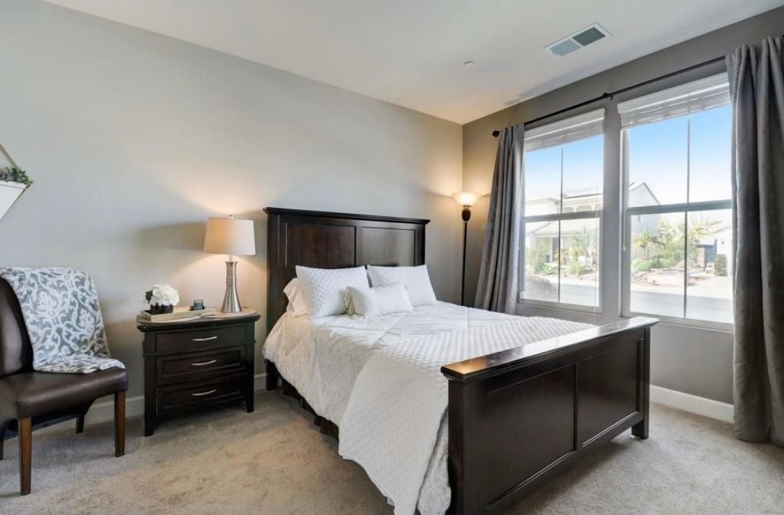 Downstairs bedroom - 445 Adobe Estates Dr