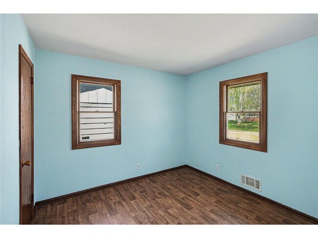 Building Photo - 7617 Lee Ave N