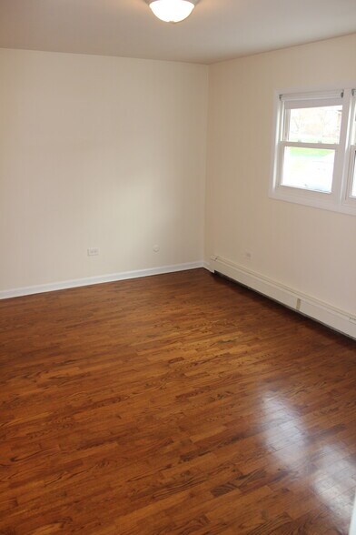 Building Photo - 14437 S Ravinia Ave