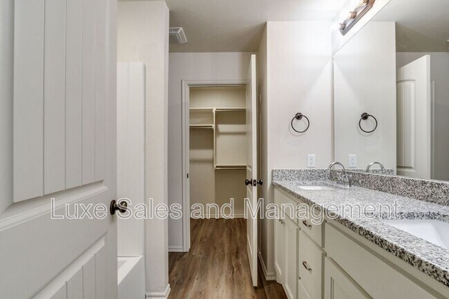 Building Photo - 437 Chalk Hill Ct