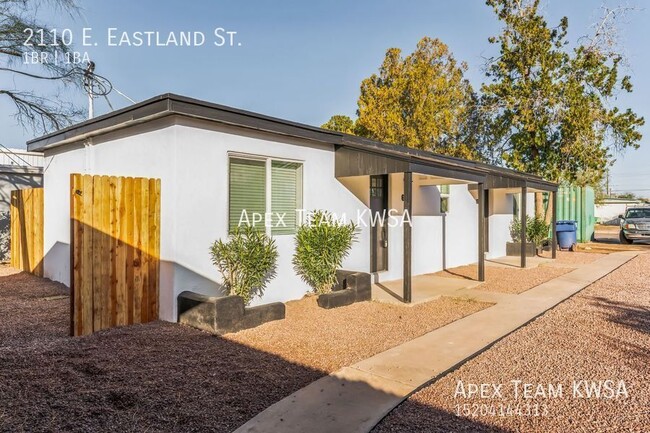 Building Photo - $825- Beautifully Remodeled 1 Bed | 1 Bath...