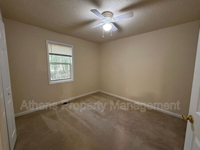 Building Photo - 1806 Cedar Shoals Dr