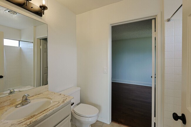 Building Photo - Spacious 4 Bed / 3 Bath Home in Desirable Nebo Hill – La Mesa (3,056 Sq Ft)