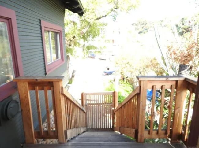 Building Photo - 1885 Titus St