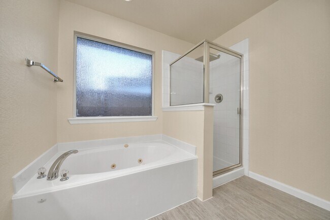 Building Photo - 9622 Sugarblossom Ln