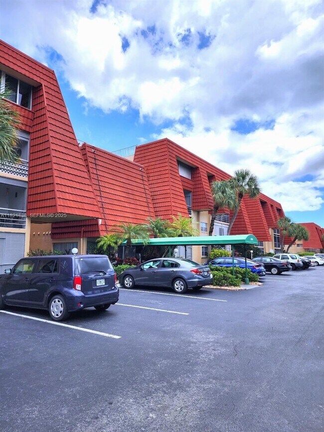 Building Photo - 22615 SW 66th Ave