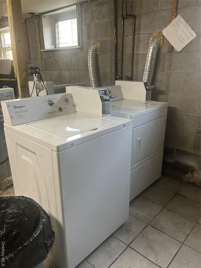 Building Photo - 31 N Hillside Ave