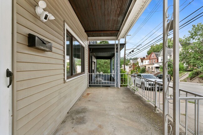 Building Photo - 721 Boggs Ave