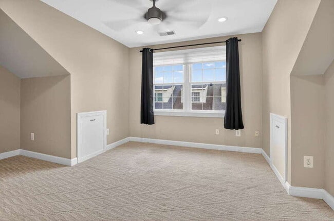 Building Photo - 504 N Thomas St