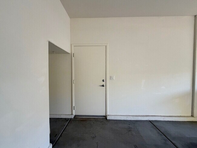 Building Photo - 3 BED 2.5 BATH 2 CAR GARAGE SINGLE FAMILY HOME W/ LOFT, BACKYARD & COMMUNITY POOL, SPA, PLAYGROUN...