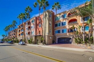 Building Photo - 1 Bedroom Condo in North Pacific Beach!