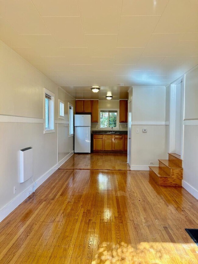 Primary Photo - 2609 McGee Ave