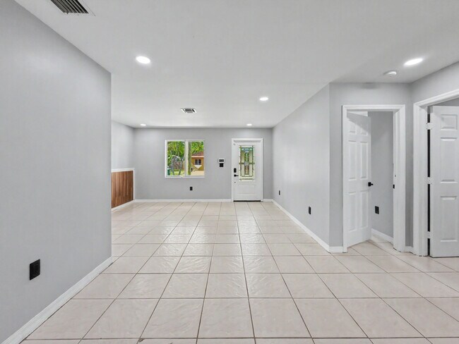 Building Photo - 13435 SW 257th Terrace