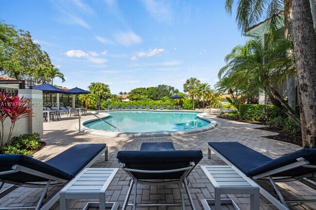 Building Photo - 6503 N Military Trl