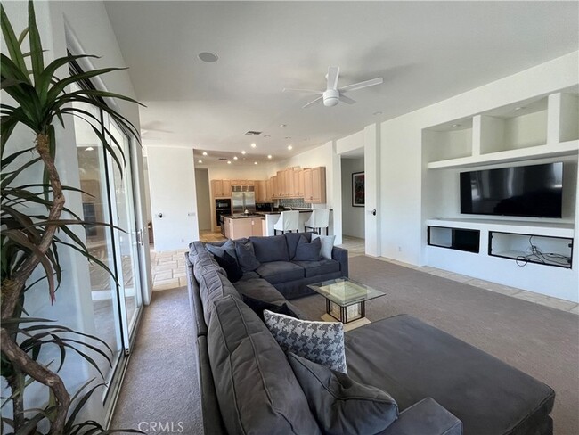 Building Photo - 45540 Cielito Dr