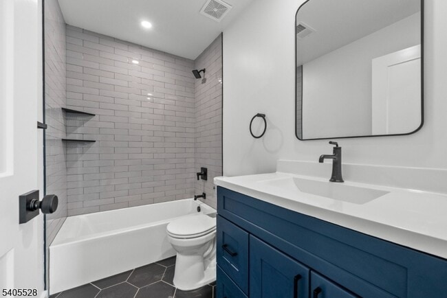 Building Photo - 78 Anderson St