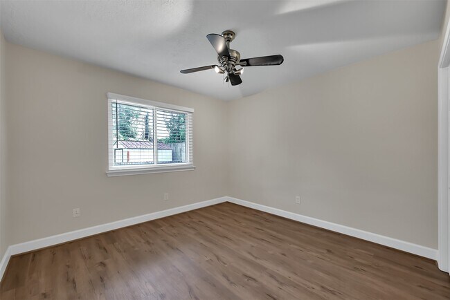 Building Photo - 22318 Meadowrock Dr