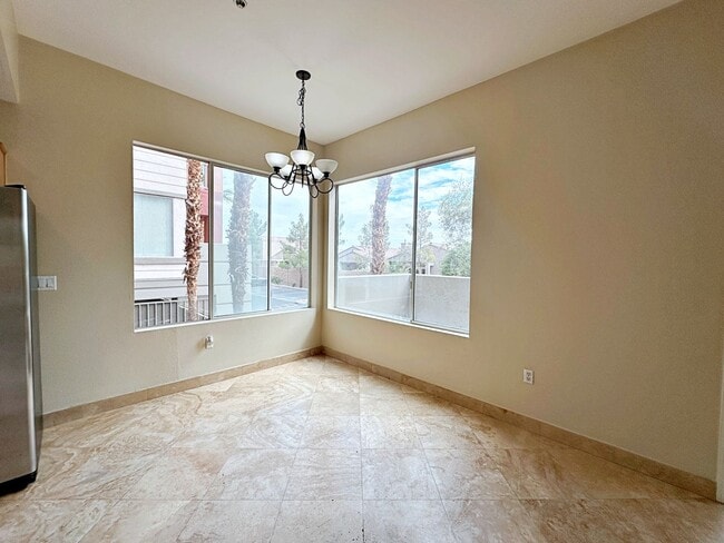 Building Photo - FREE WEEK PROMO! 2 BEDROOM 2 BATH GUARD GA...