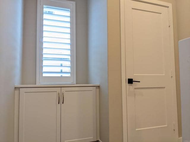 Building Photo - 2950 Via Alta Pl