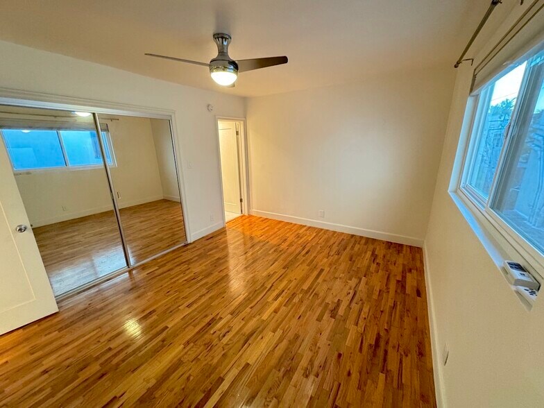 Building Photo - 8585 Pickford St