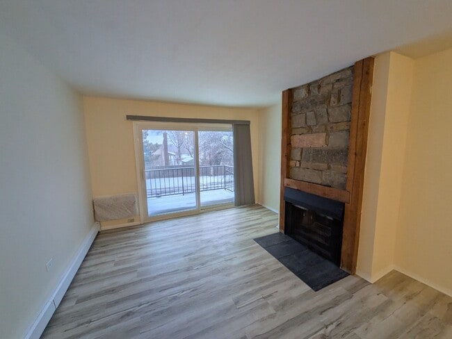 Building Photo - Cozy 1BR Apartment in the heart of Buffalo Grove – Heat Included | Unfurnished
