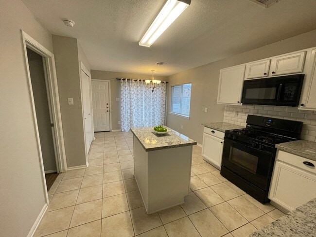 Building Photo - 1603 Nichole Woods Dr