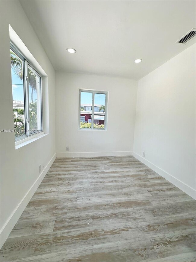 Building Photo - 2740 NW 49th St