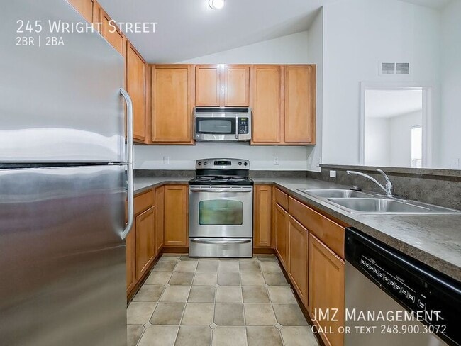 Building Photo - 245 Wright St