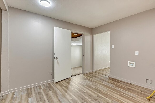 Building Photo - 1536 SW 52nd St
