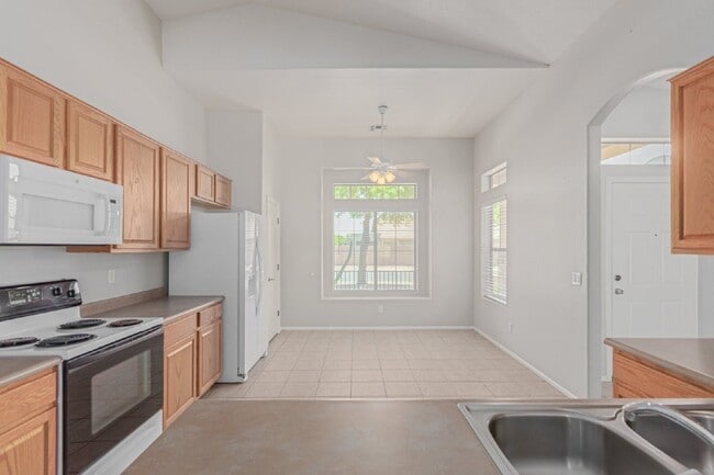 Building Photo - 11914 N 150th Ln