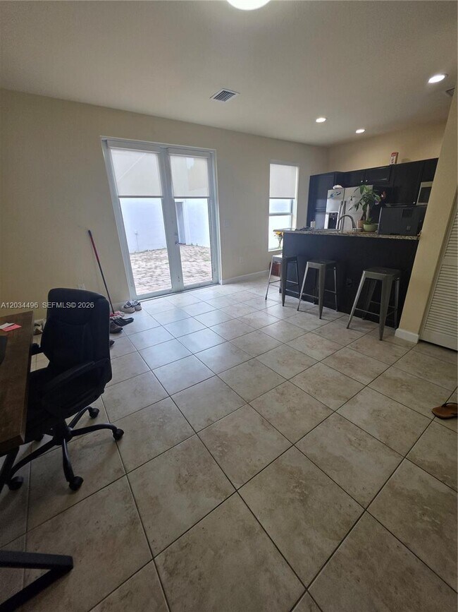 Building Photo - 9424 SW 171st Pl