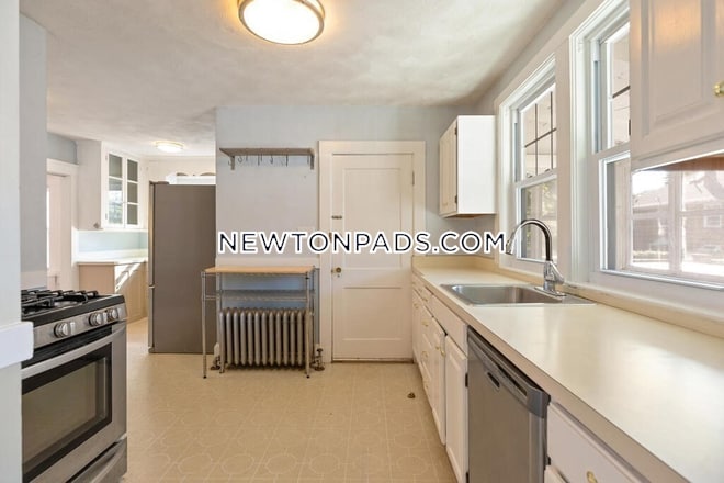 Building Photo - 47 Crosby Rd