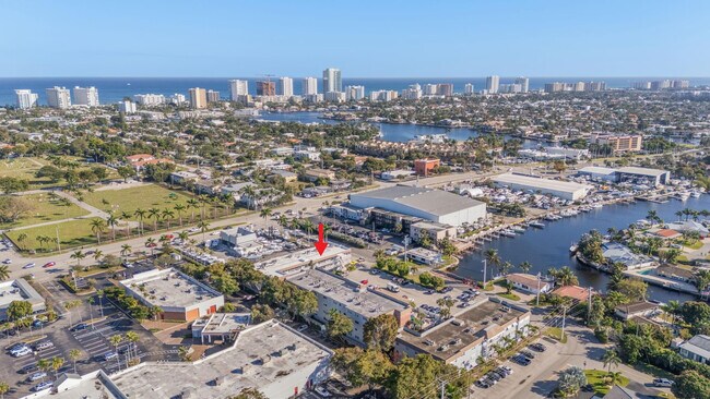 Building Photo - 1971 SE 5th Ct