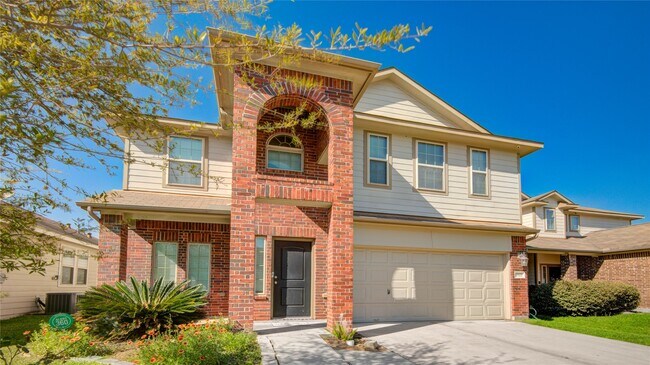 Building Photo - 2527 Cold River Dr