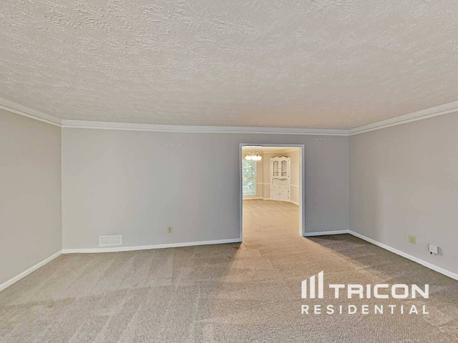 Building Photo - 1720 Ridgefield Dr