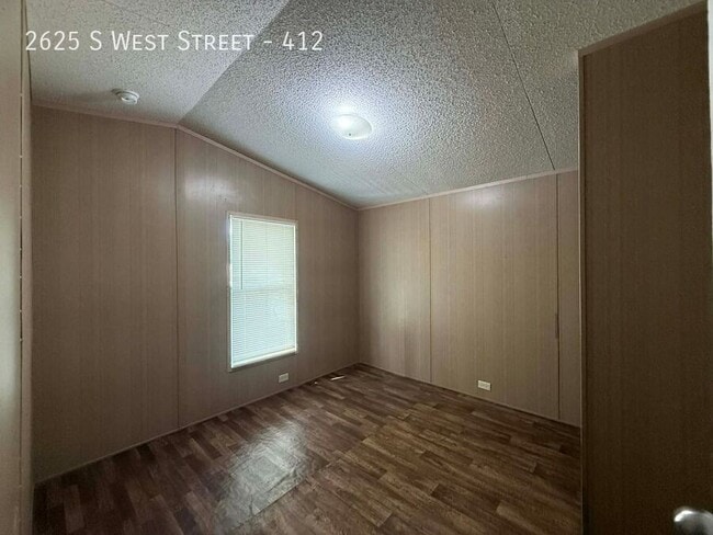 Building Photo - 2625 S West St